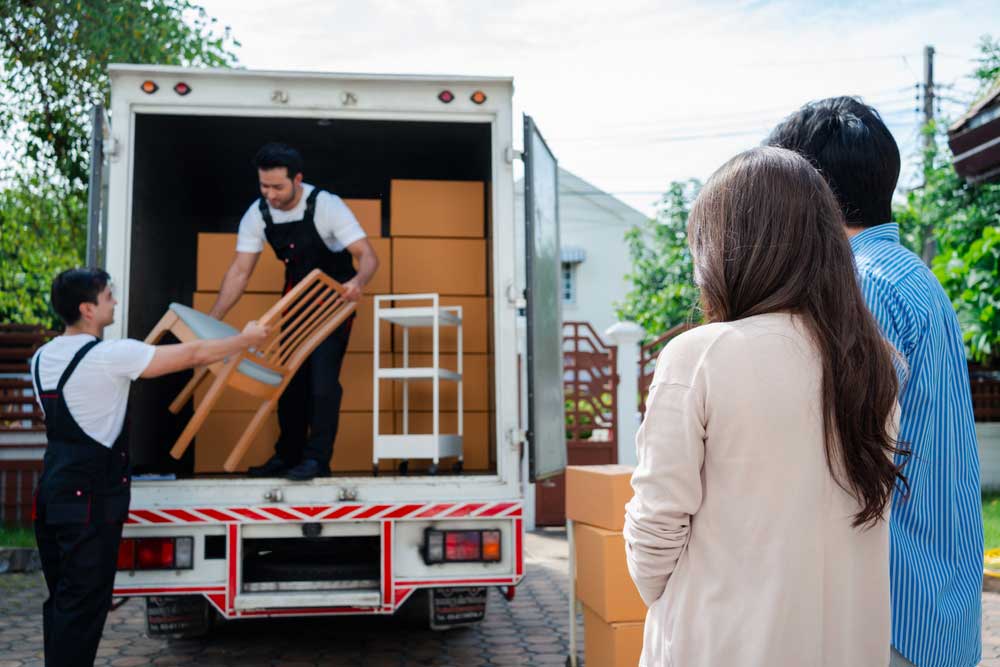 furniture movers in Tampa